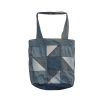 Egyedi patchwork válltáska újrahasznosított textilekből - Jégkék geometria